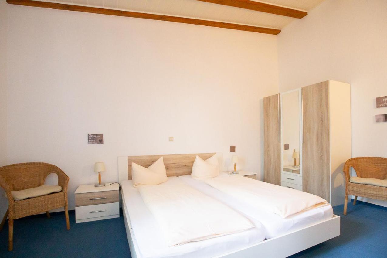 Hotel Dolgesheim Екстериор снимка