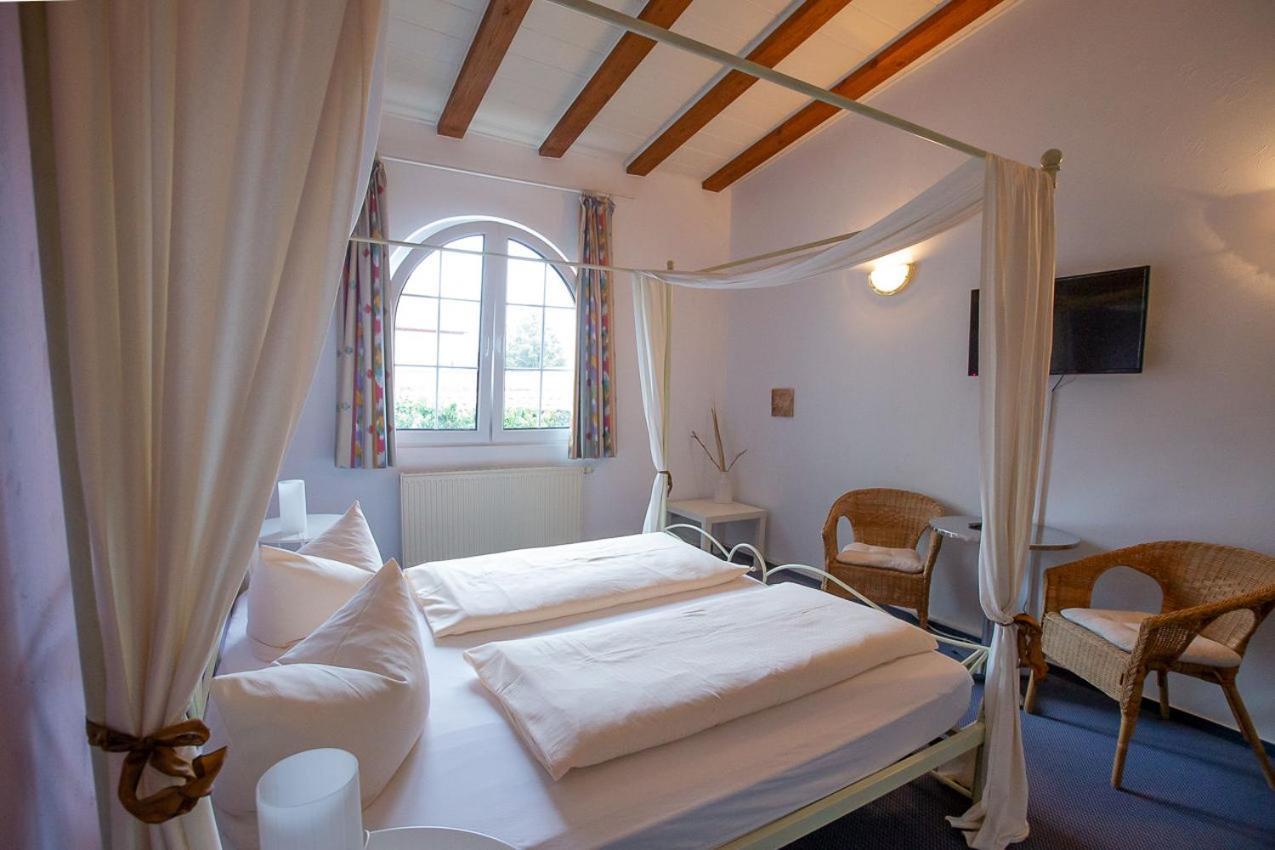 Hotel Dolgesheim Екстериор снимка